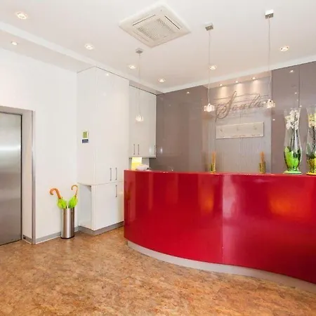 Scala Frankfurt Centre فندق